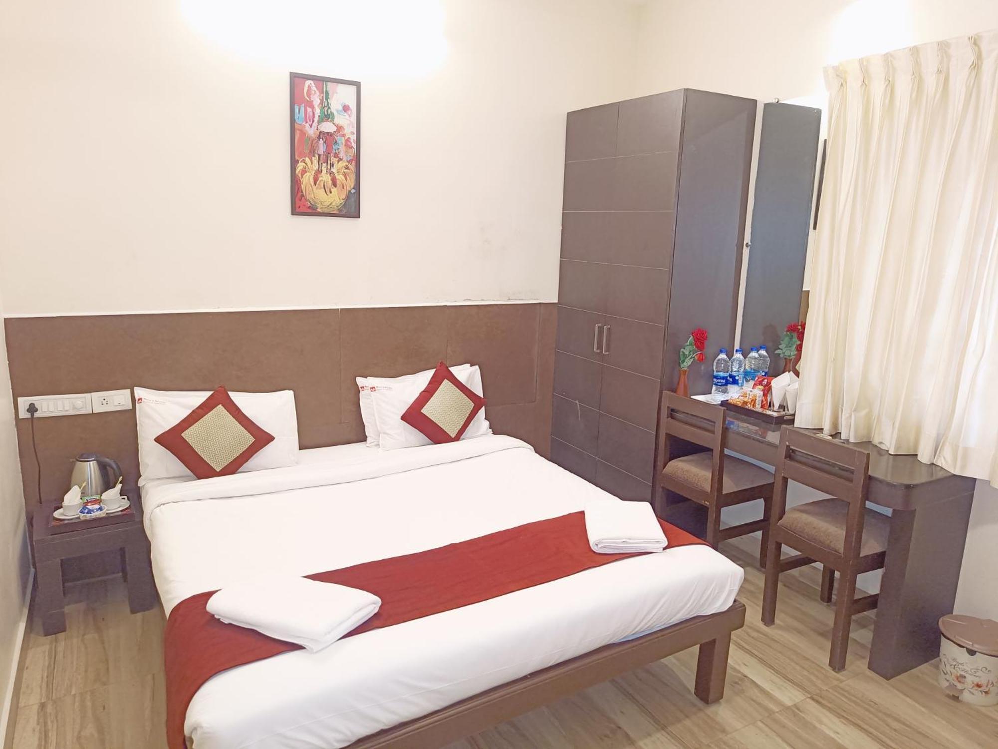 Hotel Marys Arcade Thanjavur Bagian luar foto