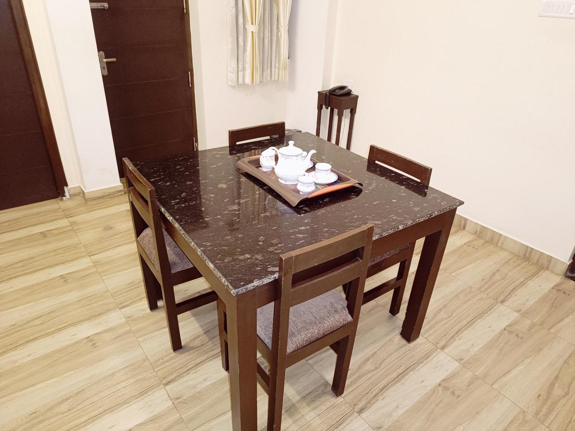 Hotel Marys Arcade Thanjavur Bagian luar foto